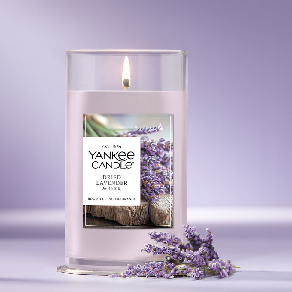 Dried Lavender & Oak​ Medium Pillar Candle | Yankee Candle
