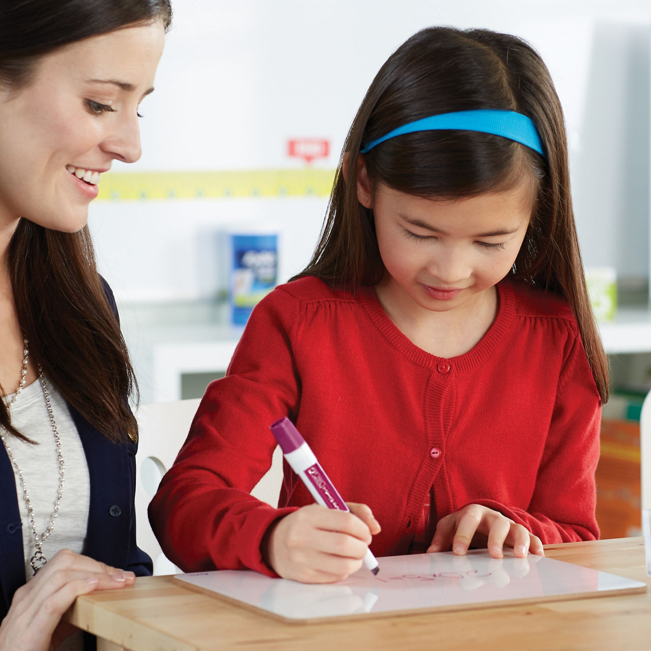 Expo Low Odor Tank Dry Erase Marker, Chisel Tip, Assorted