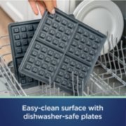easy-clean surface with dishwasher-safe plates image number 3