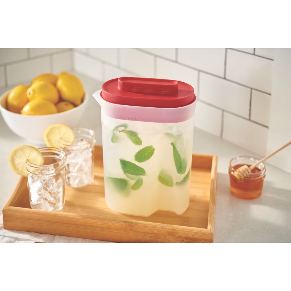 https://s7d1.scene7.com/is/image/NewellRubbermaid/2122586-rubbermaid-food-storage-compact-pitcher-2qt-red-kitchen-with-food-lifestyle-3?wid=1000&hei=1000