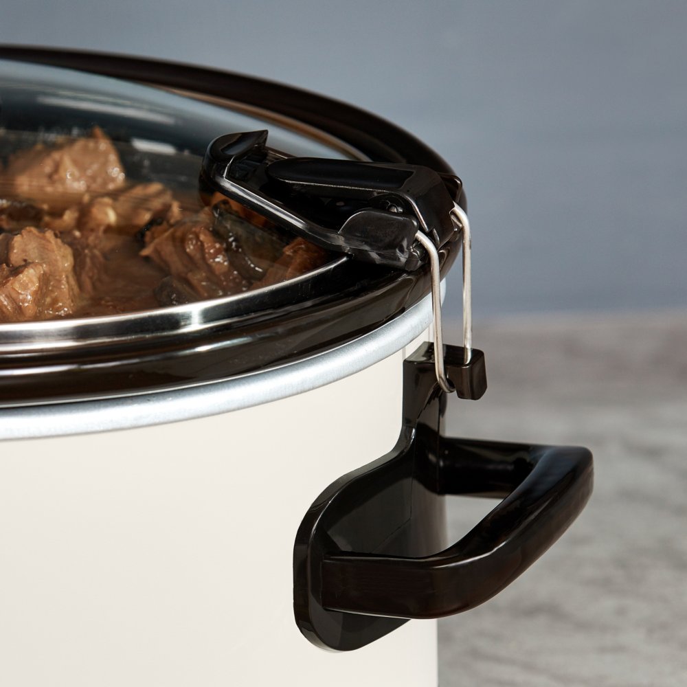 Crock-Pot 6-Quart Cook & Carry Oval Manual Portable Slow Cooker, Red -  SCCPVL600-R
