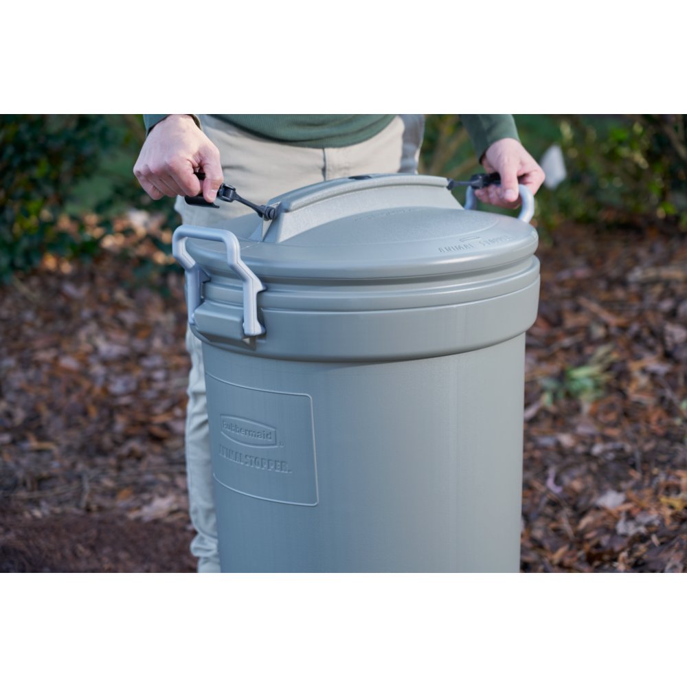 Rubbermaid Wheeled Trash Can, 32 gal - Kroger