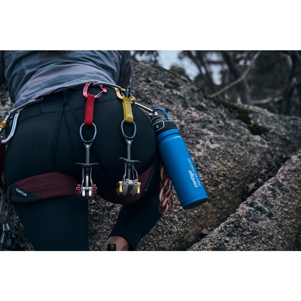 https://s7d1.scene7.com/is/image/NewellRubbermaid/2155964_Free%20Flow%20SS%20Blue_%20Climbing?wid=1000&hei=1000