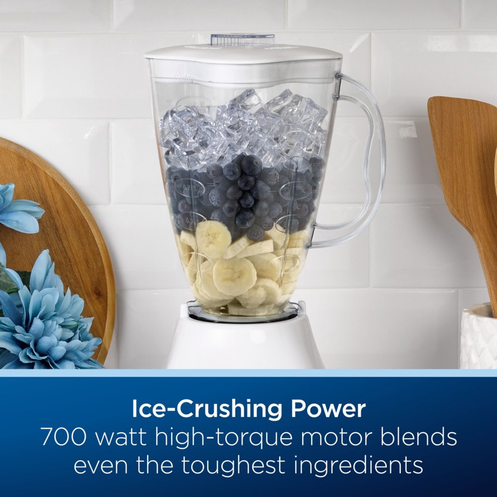 🤍NEW🤍 Powerful Oster Blender - Ice Crushing for Smoothie/Milkshake/Frozen  Drink, White - Mixers & Blenders, Facebook Marketplace
