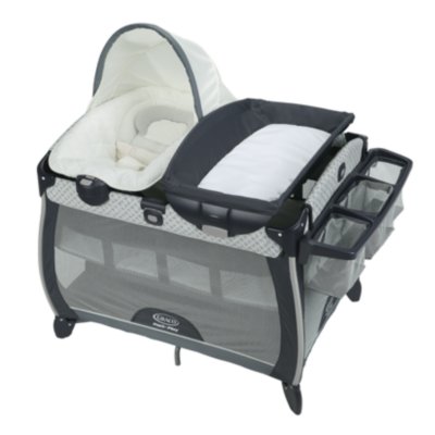 Playpen with 2025 bassinet canada