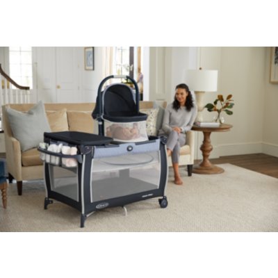 Graco pack n play day 2 dream playard hotsell and bedside sleeper