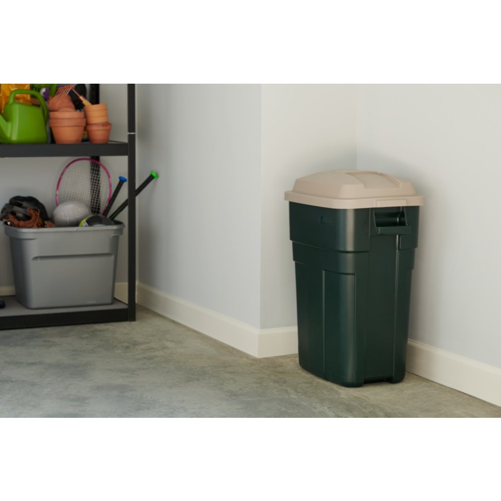 Rubbermaid Roughneck 30 Gal. Green Trash Can with Lid - CHC Home Center