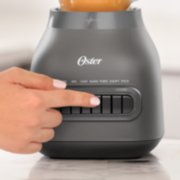 oster easy-to-clean blender image number 2