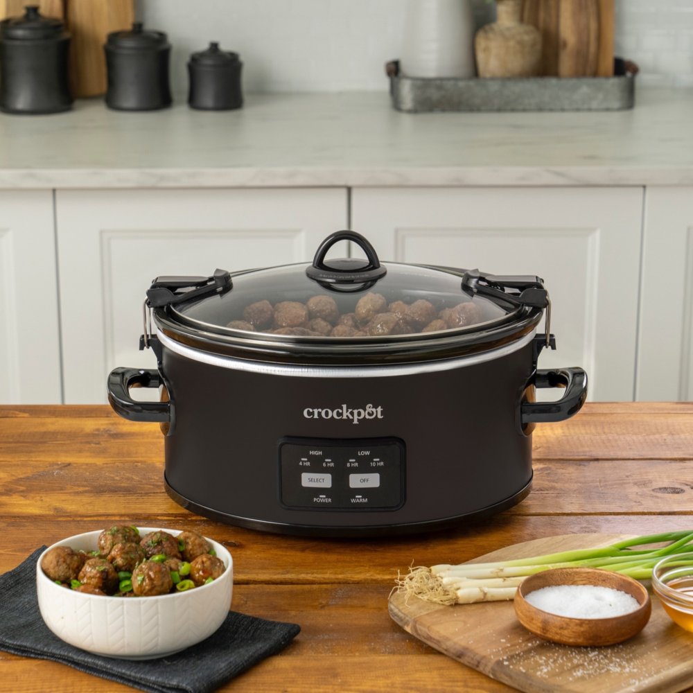 Crock-Pot Portable 7 Quart Slow Cooker with Locking Lid and Auto
