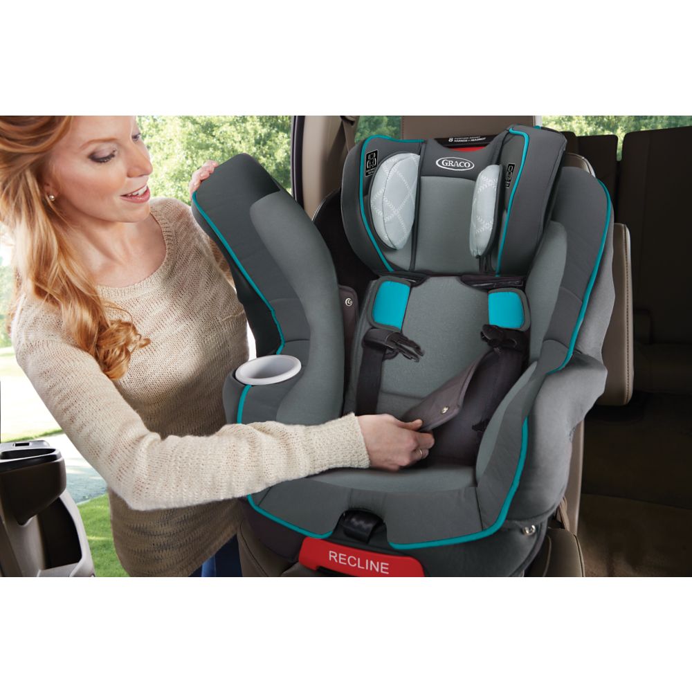 Graco size4me 65 convertible outlet car seat featuring rapidremove