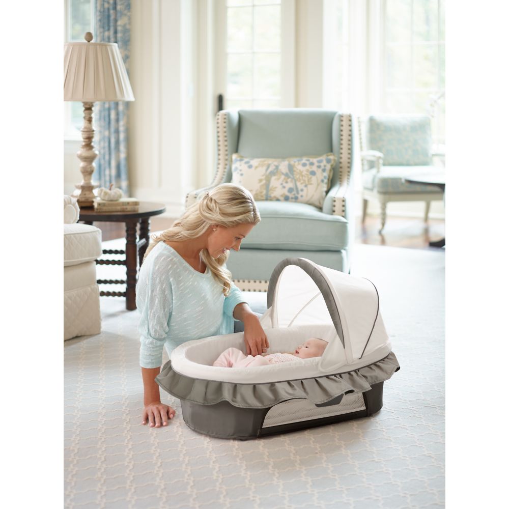 Bassinet glider online graco