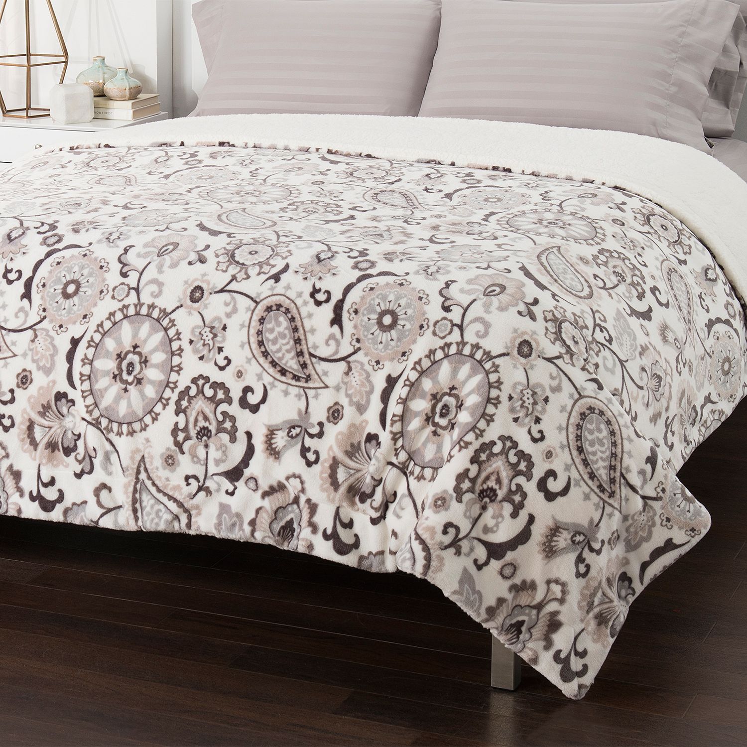 Cozelle® "Royal" Microplush Paisley or Solid Reversible