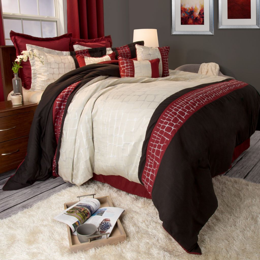 Lavish Home Ashley Giraffe Print 10 Piece Comforter Set Evine