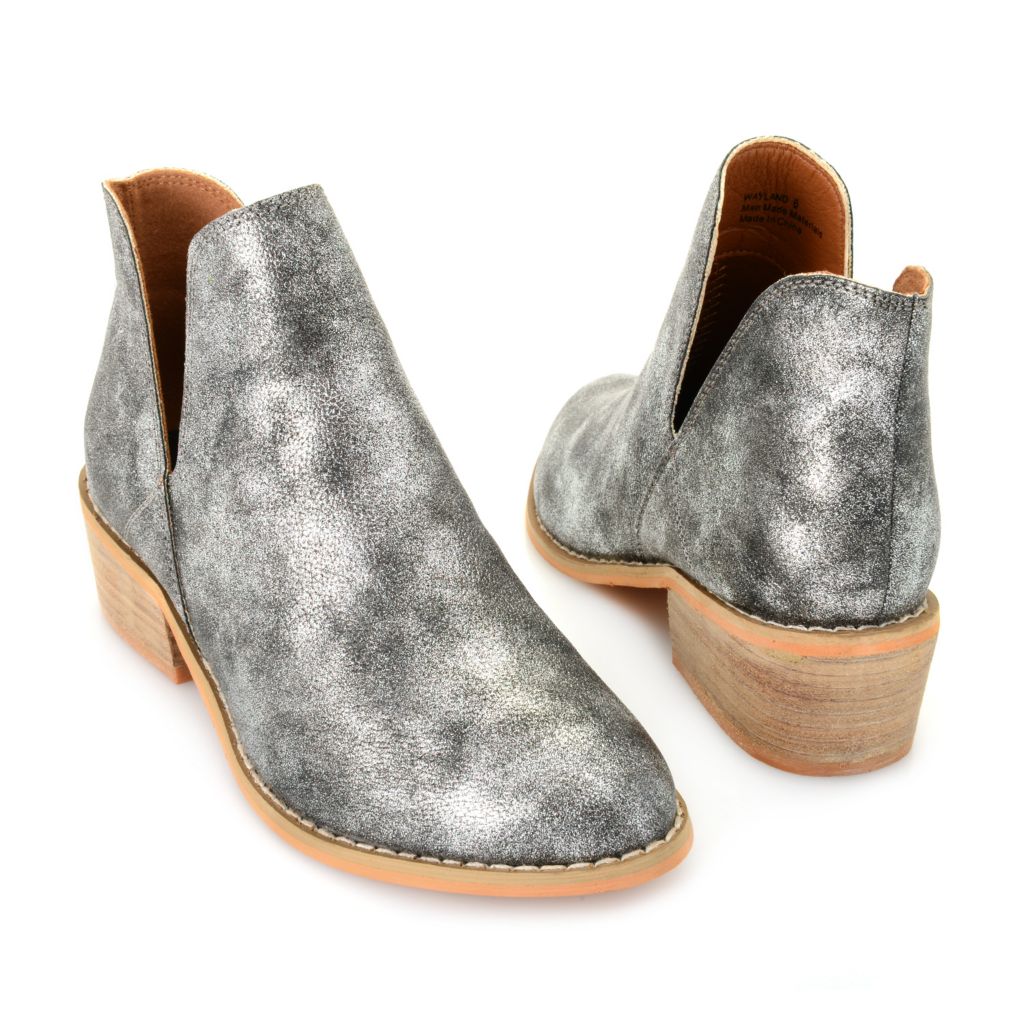 cut out chelsea boots