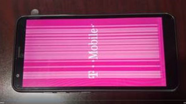 Device condition check – distorted 3 screen image