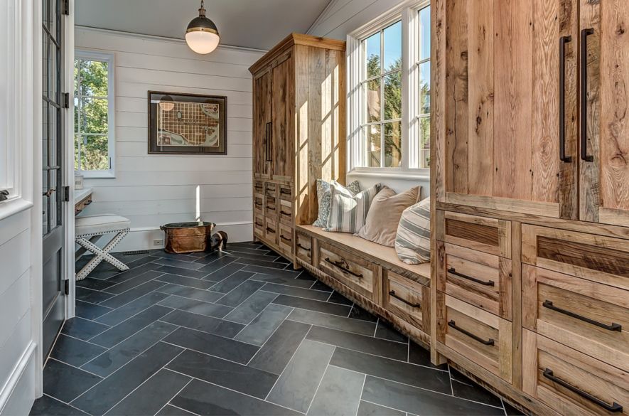 Featured image of post Door Entry Tile Designs : Bathroom doors, laundry room doors and glass pantry doors with frosted glass designs by sans soucie become the conversation piece of any room.