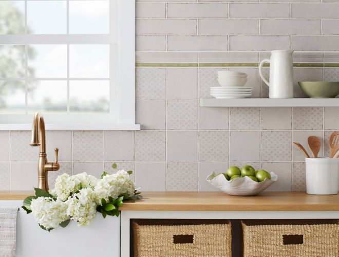 Modern farmhouse kitchen backsplash.