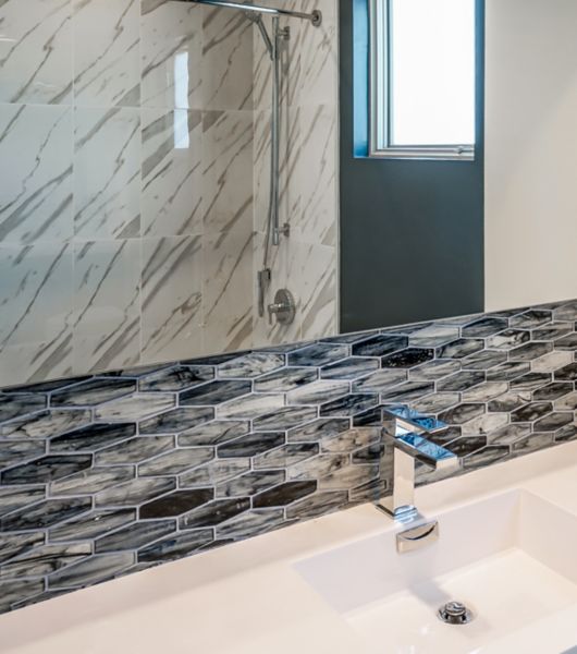 beautiful marble bathroom wall tiles. 