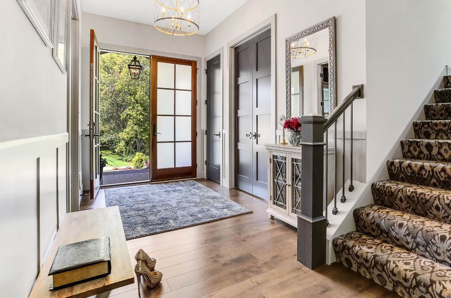 Featured image of post White Tile Floor Entryway : White entryway large bathroom floor ceramic tile.