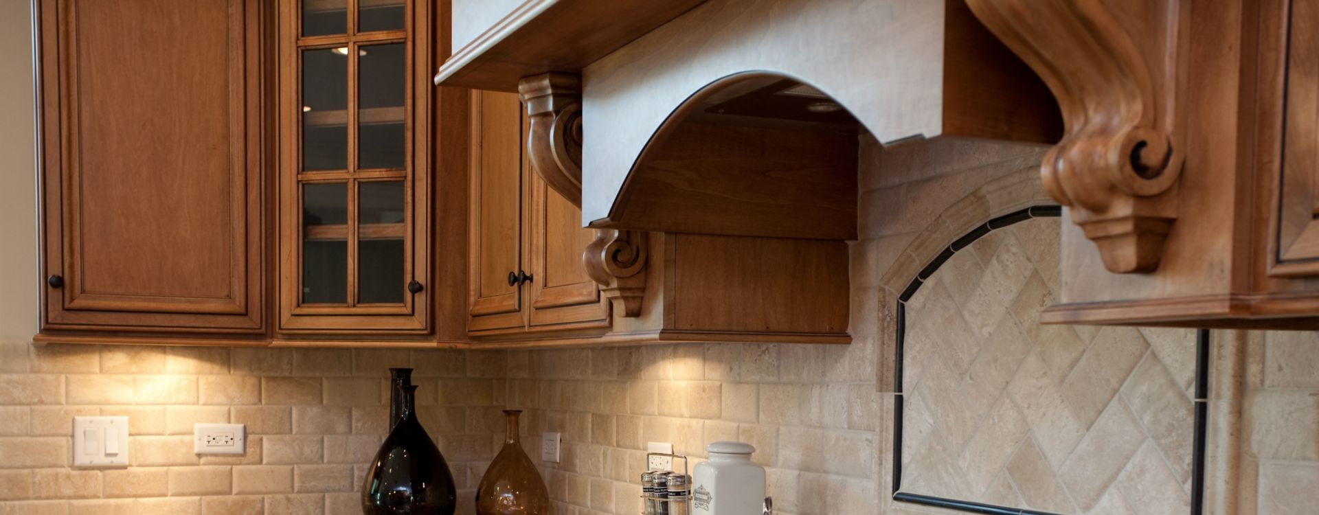 travertine kitchen backsplash