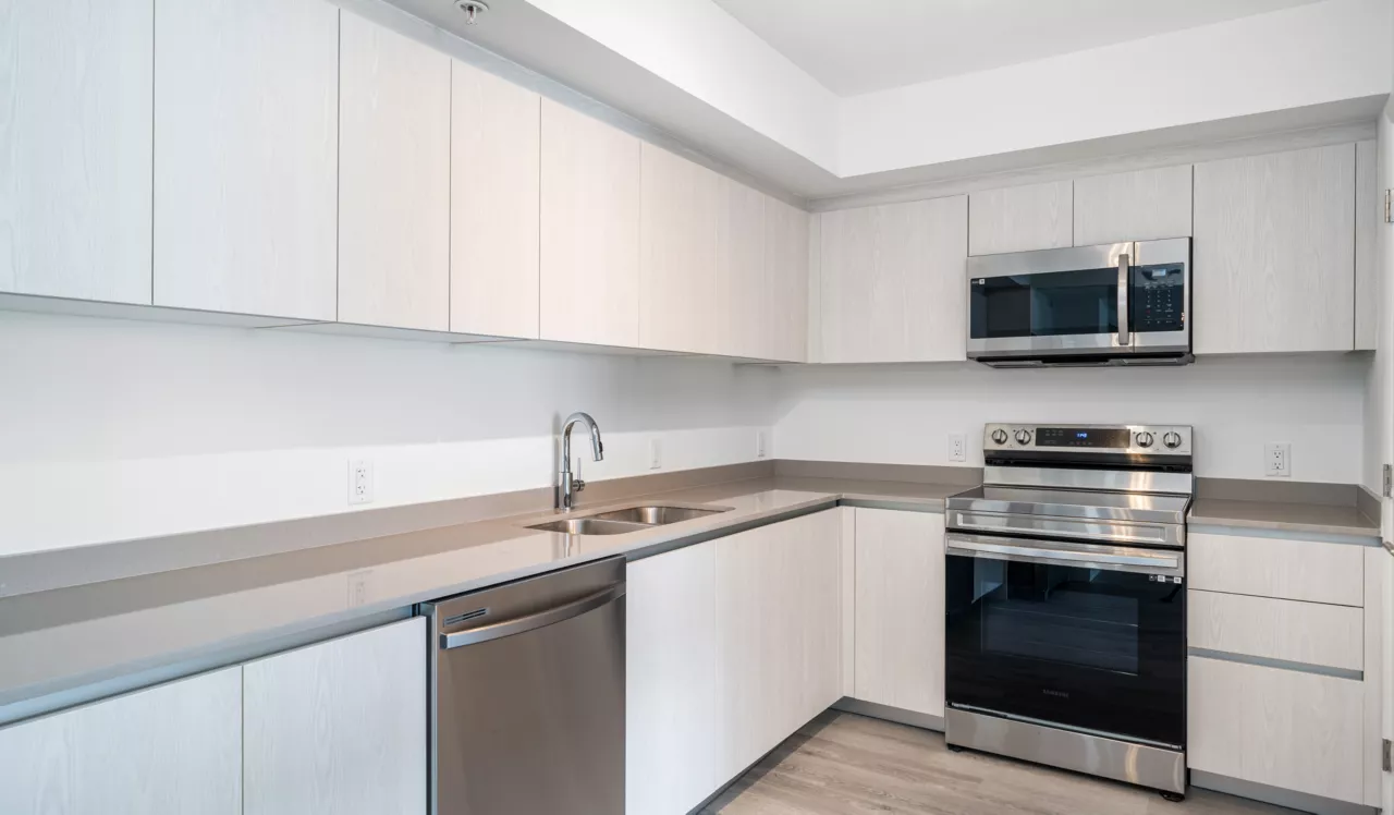 Flamingo Point - Miami, FL - Kitchen