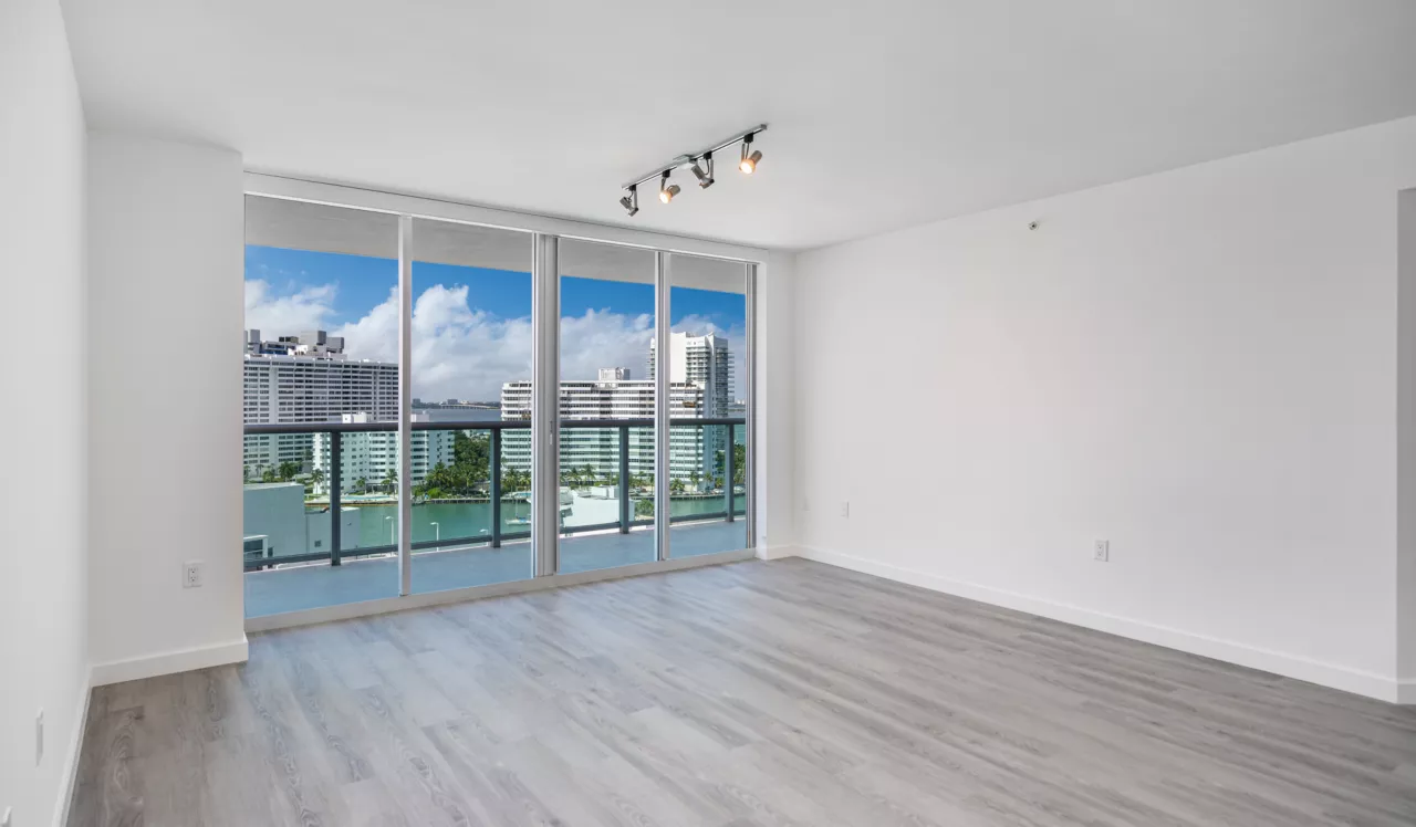 Flamingo South Beach - Miami, FL - Living Room