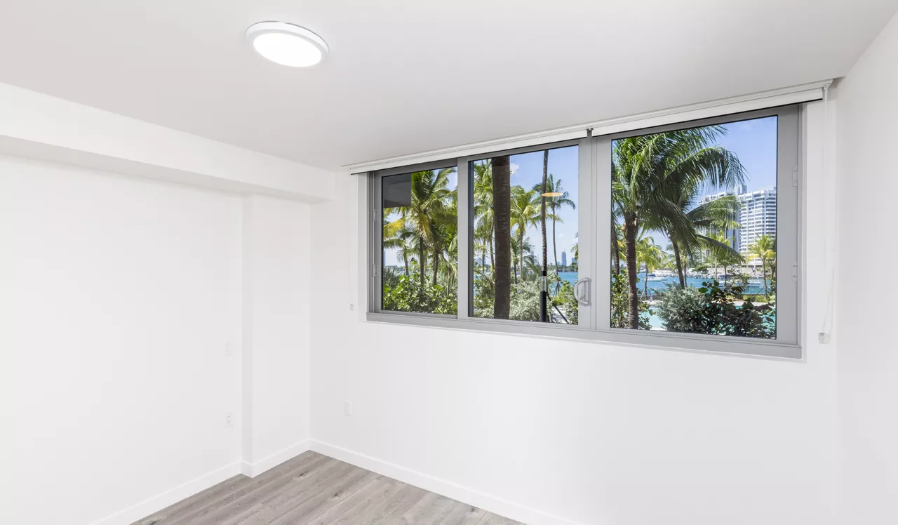 Flamingo Point - Miami, FL - The Horizon Interior Bedroom