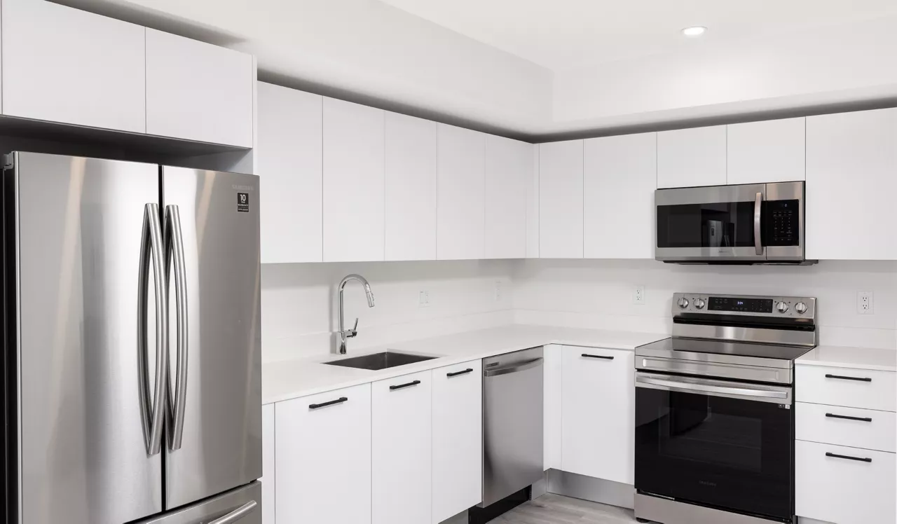 Flamingo Point - Miami, FL - The Horizon 1N Interior Kitchen