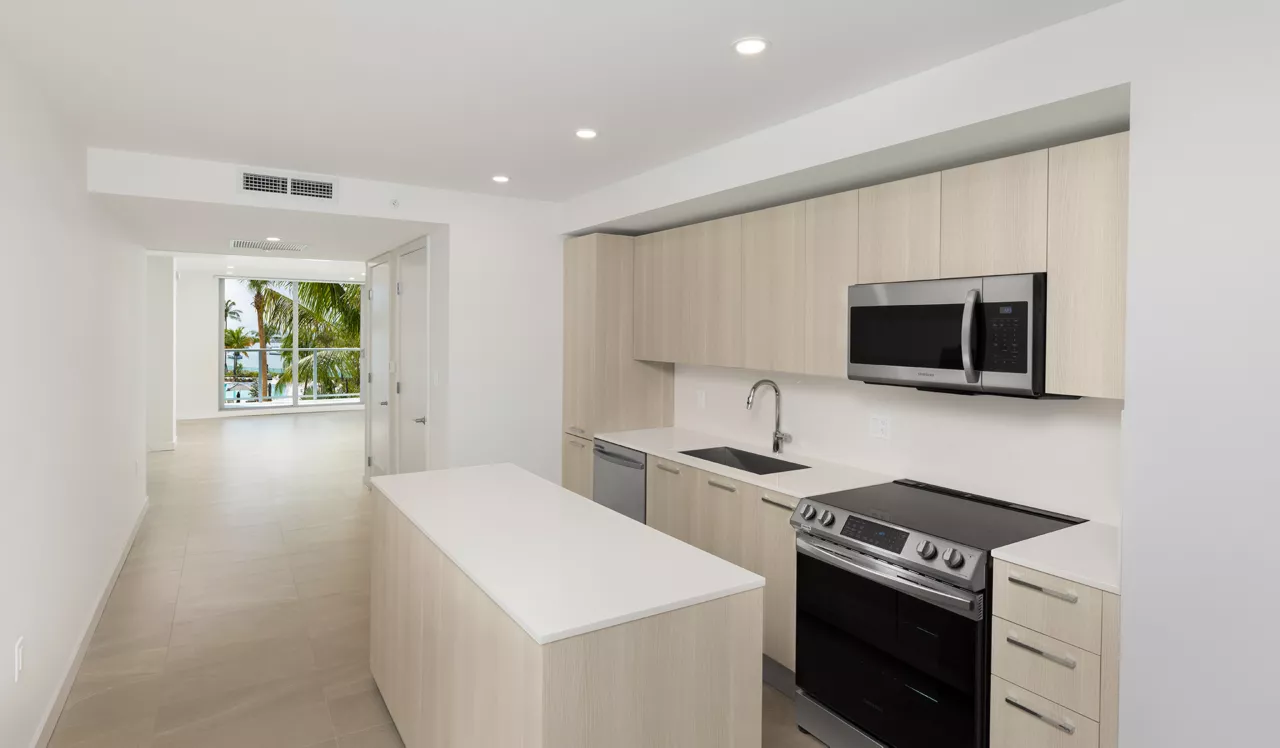 Flamingo Point - Miami, FL - Kitchen 