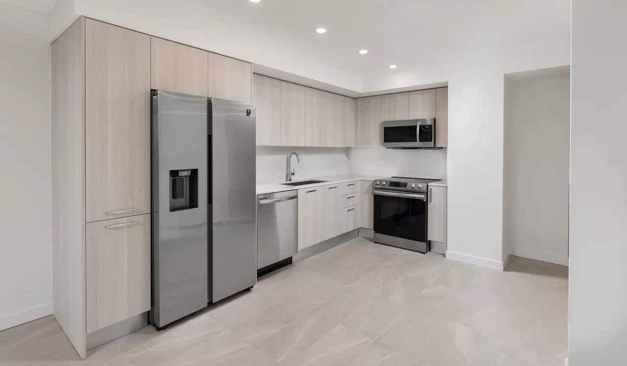 Flamingo Point - Miami, FL - Kitchen