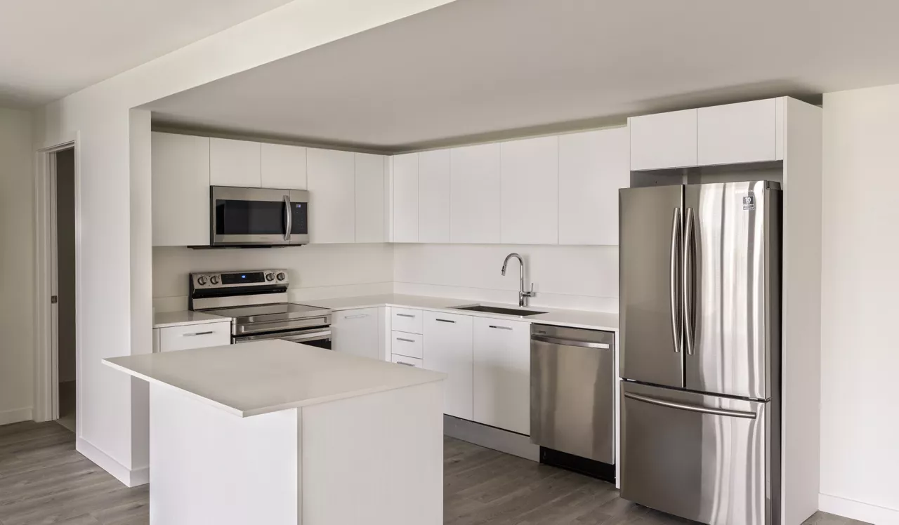 Flamingo Point - Miami, FL - The Horizon 2E Kitchen