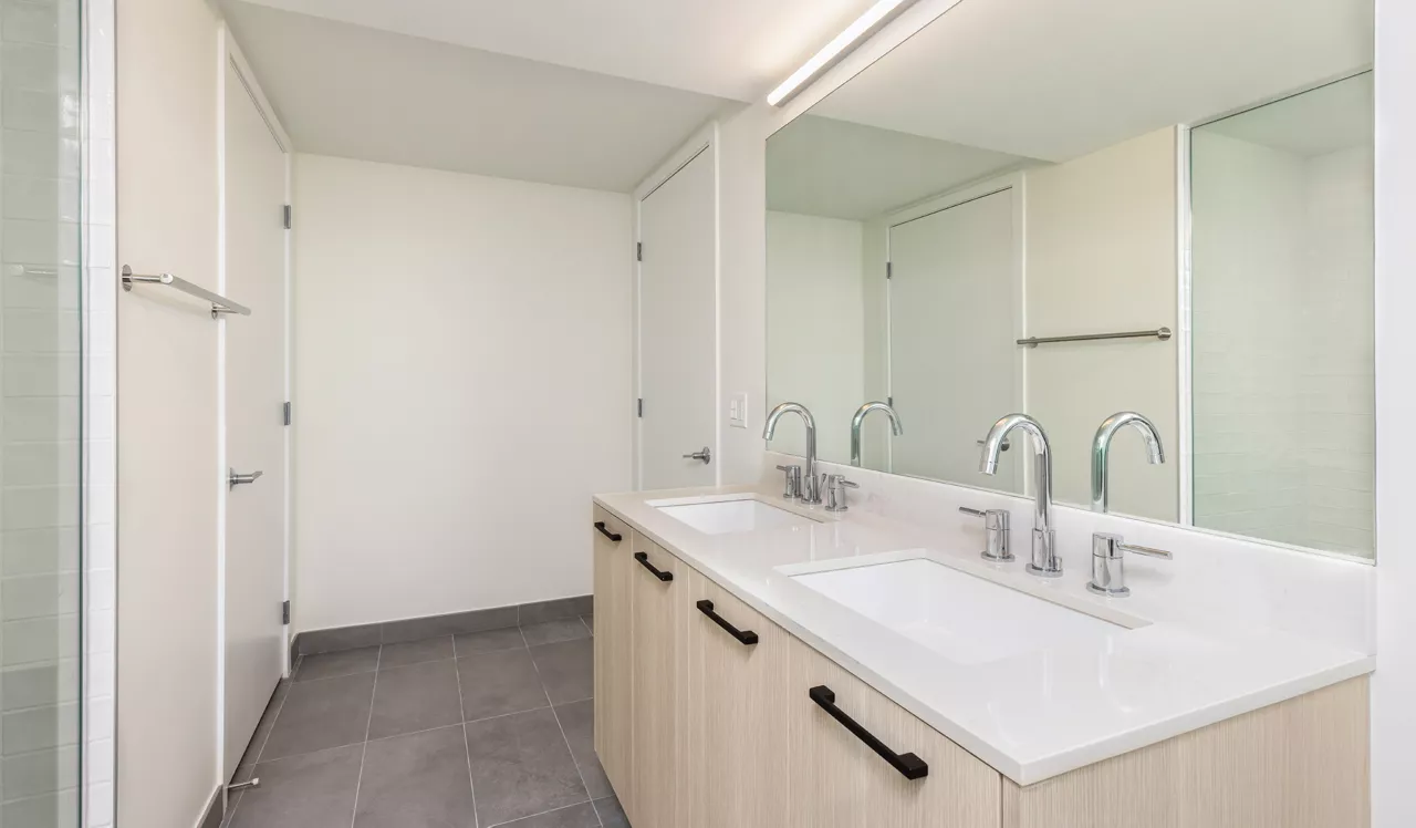 Flamingo Point - Miami, FL - Bathroom