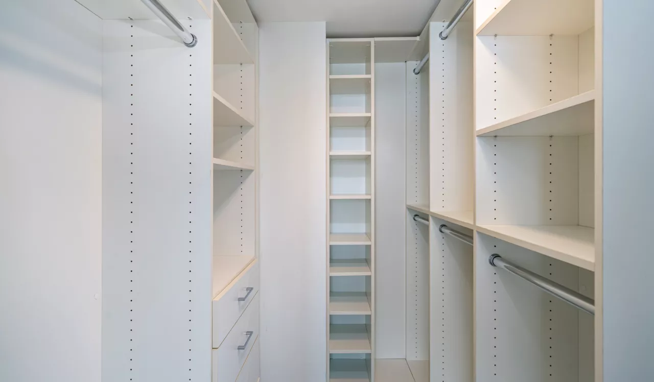 Flamingo Point - Miami, FL - Closet