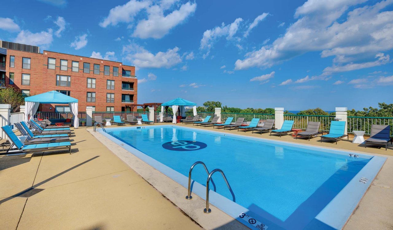 Evanston Place Apartments available in Evanston, IL - Pool