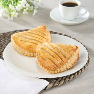 2 Apple Turnovers