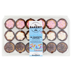 18 Confetti Cupcakes
