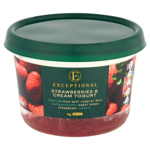 Strawberries & Cream Yogurt 450g