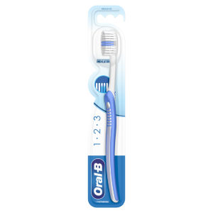 Oral-B 123 Indicator 35 Medium Toothbrush