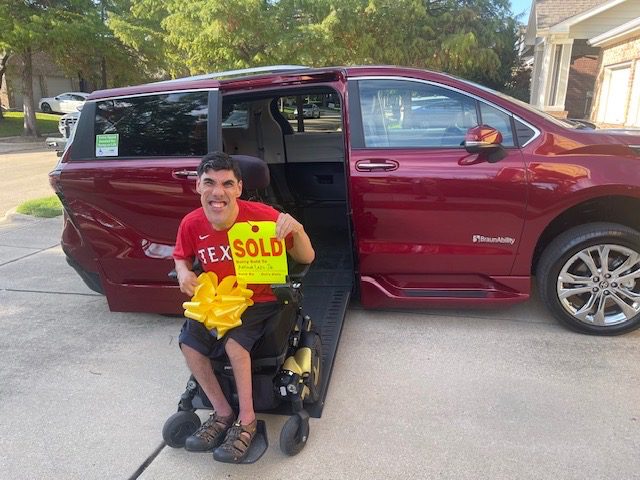 Arthur Lazo Jr. wheelchair accessible Toyota Sienna customer review