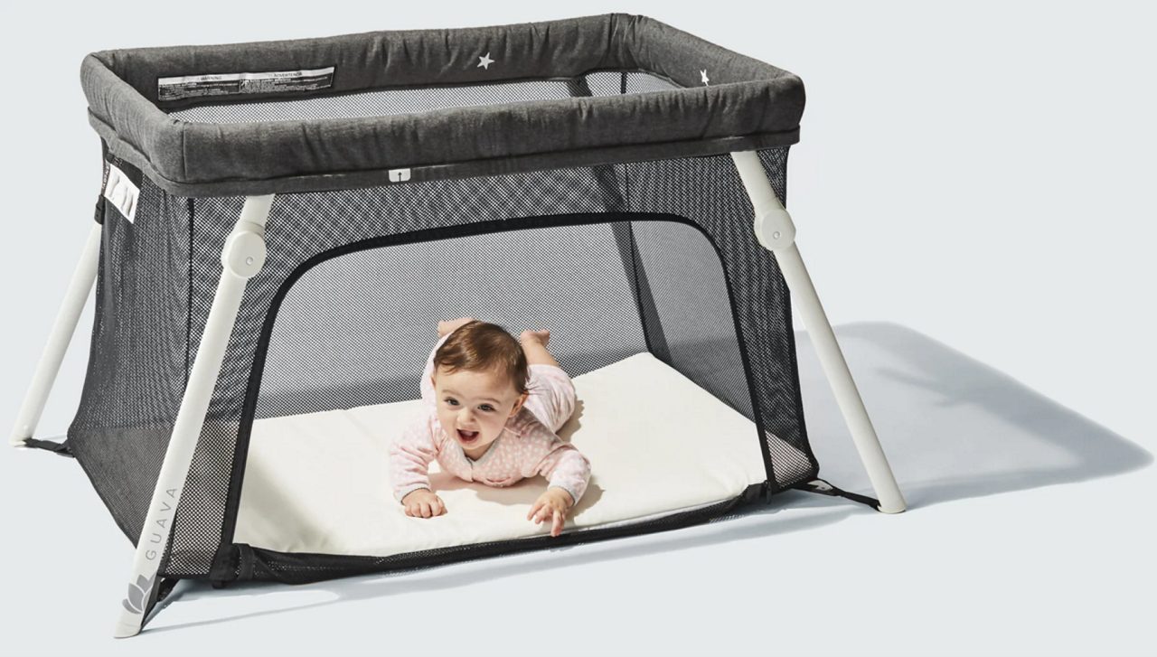 Guava Family Lotus Travel Crib