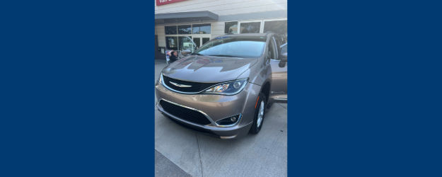 Chrysler Pacifica handicap van Review