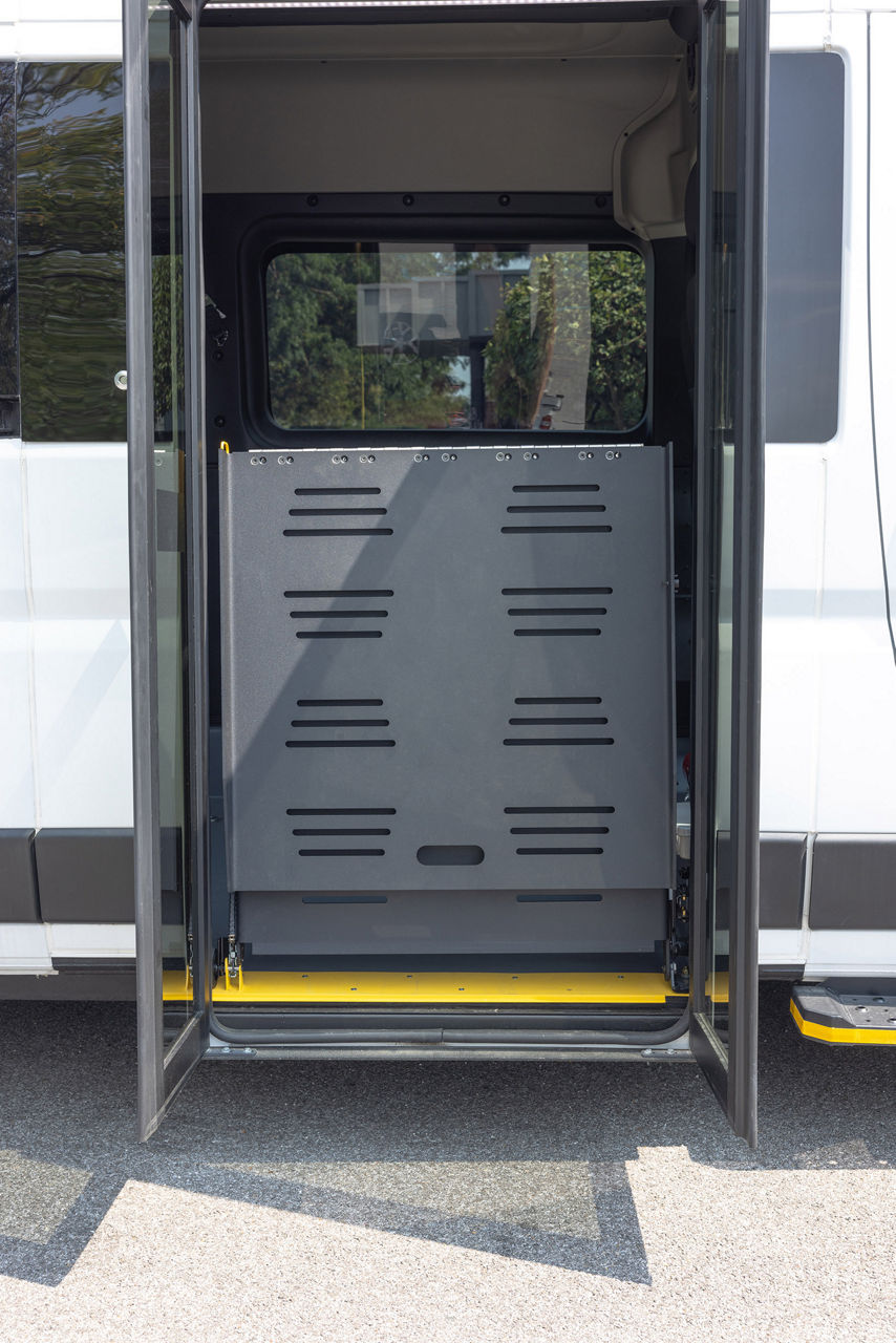 commercial promaster full-size ada van manual wheelchair ramp