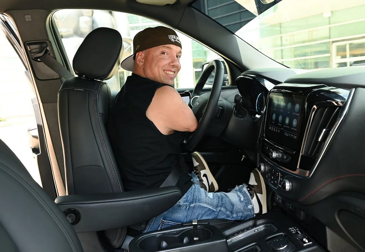 disabled independent driver