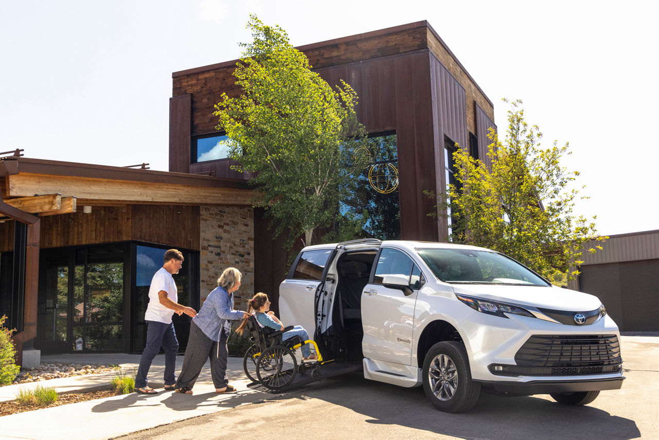  braunability toyota wheelchair vans