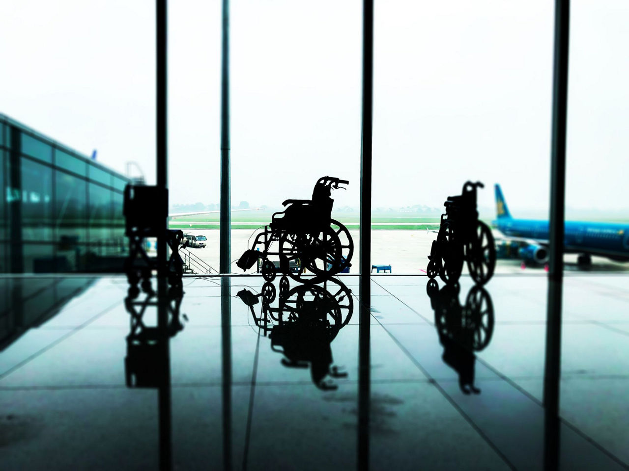 wheelchair users in the airport