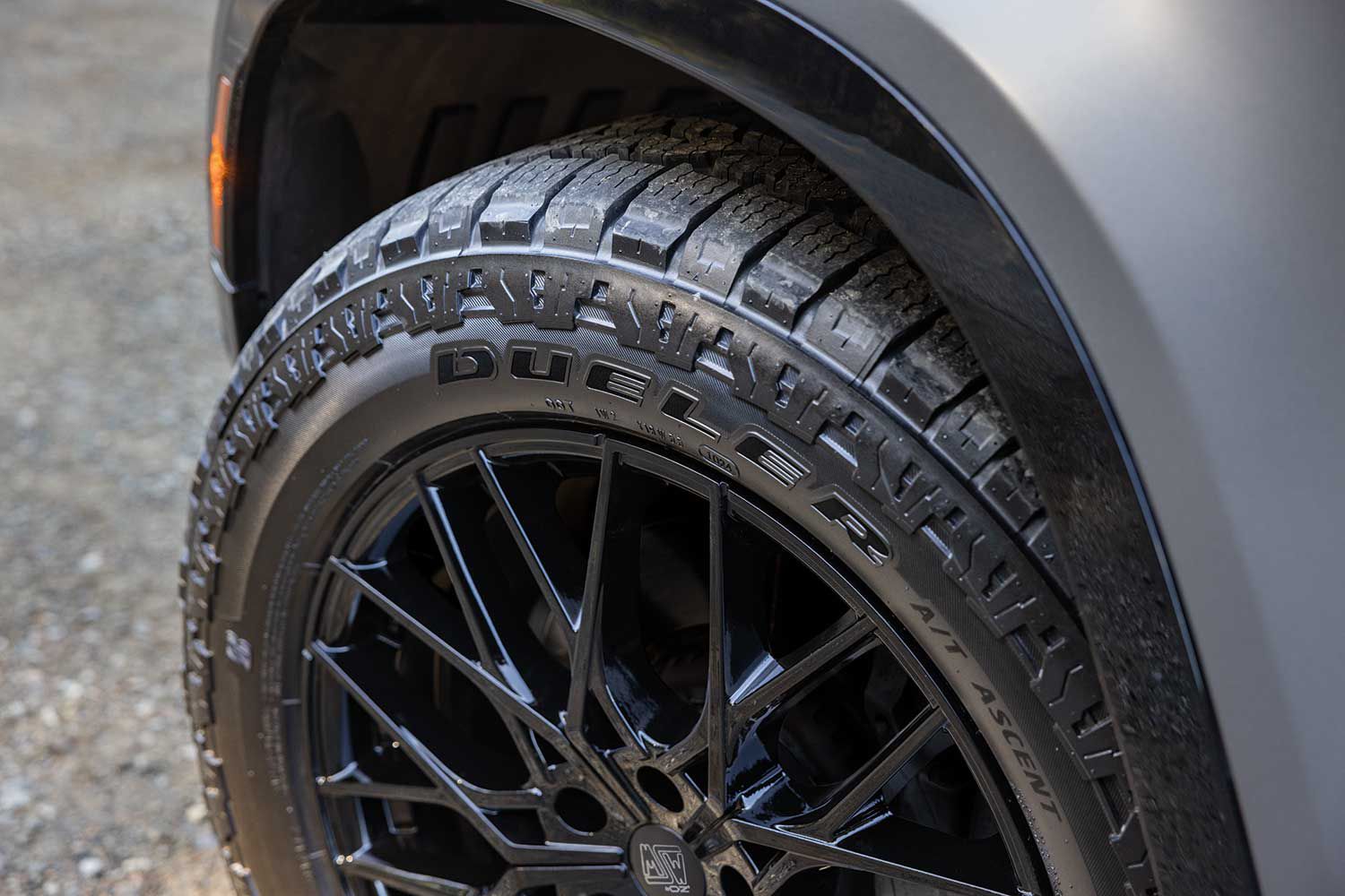 Dueler Truck, Crossover, SUV tires | Bridgestone Tires