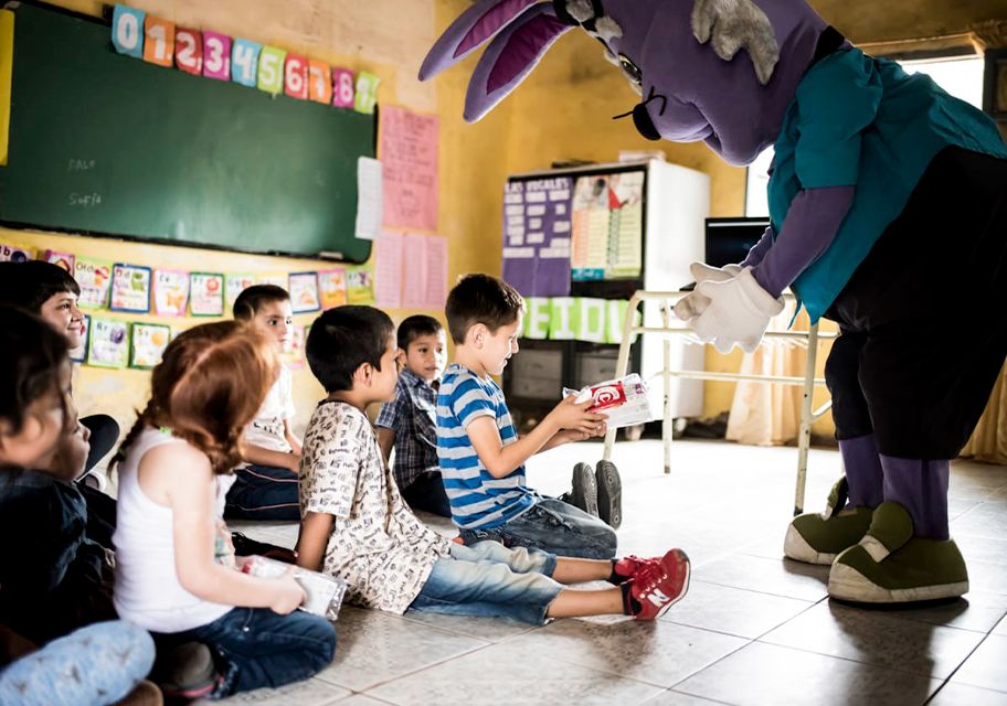 Niños en salon de clases