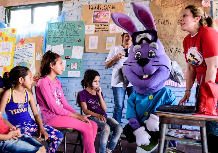 Niños en salon de clases