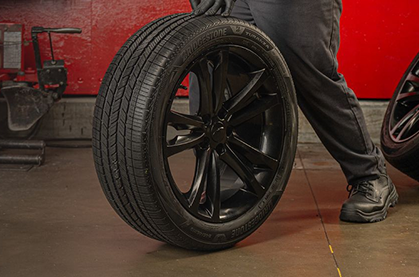 FLAT TIRE & POTHOLE DAMAGE REPAIR