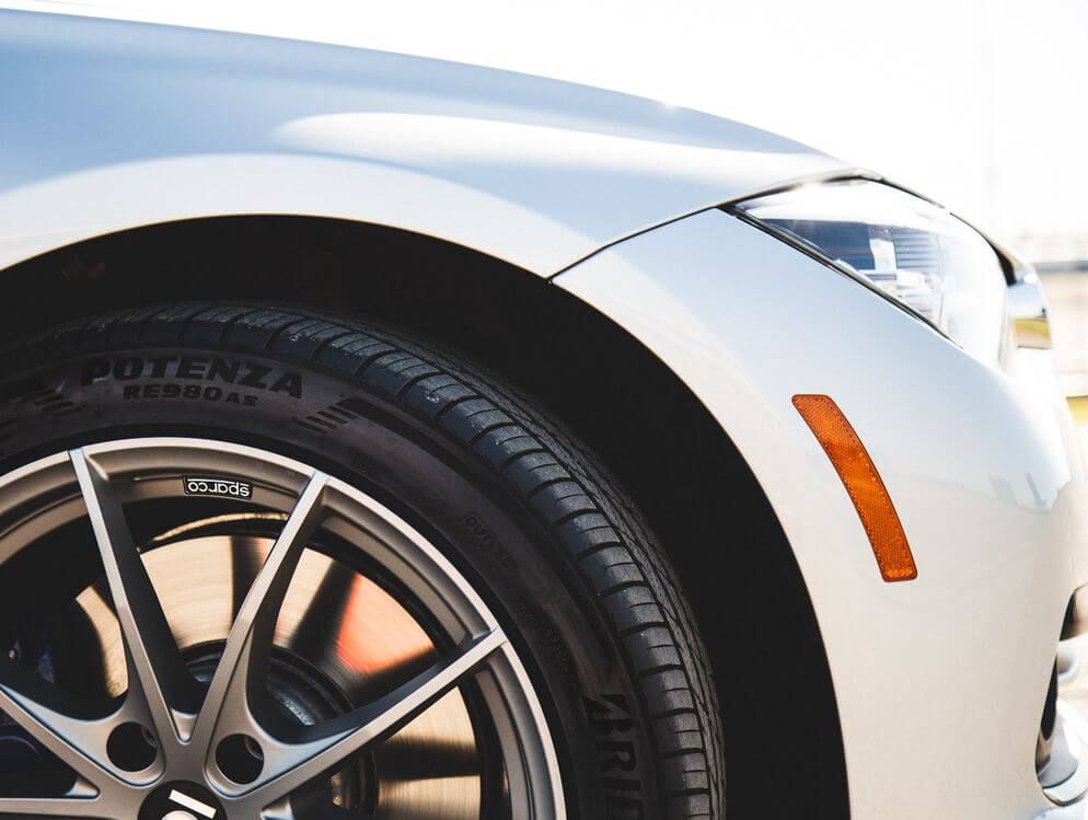 What are Performance Tires?